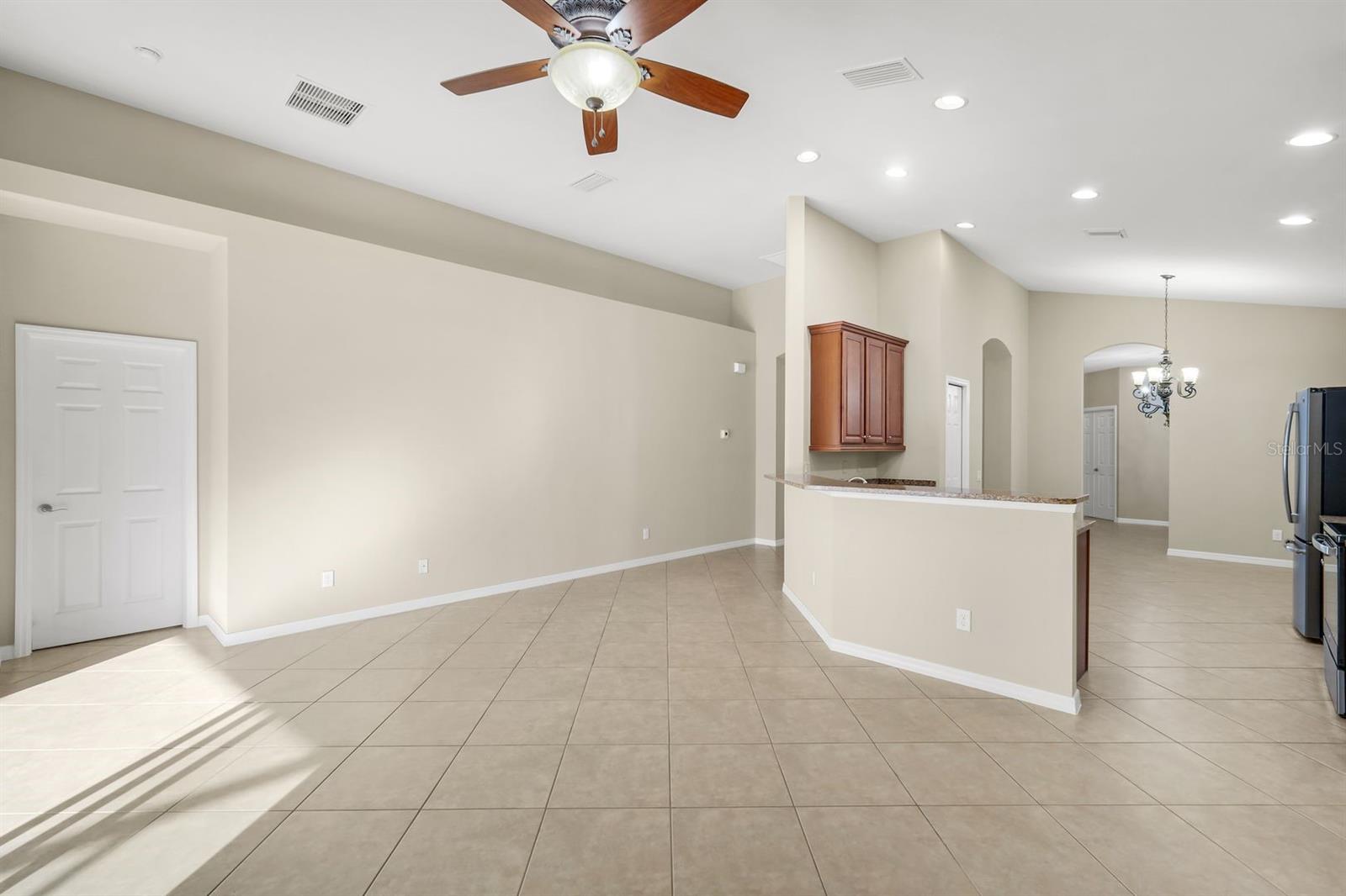 Image 18 of 33 For 2730 Brightside Court