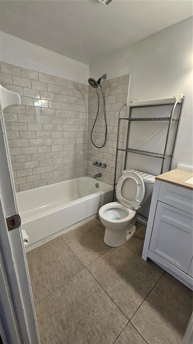 Image 10 of 21 For 3918 Oak Limb Court