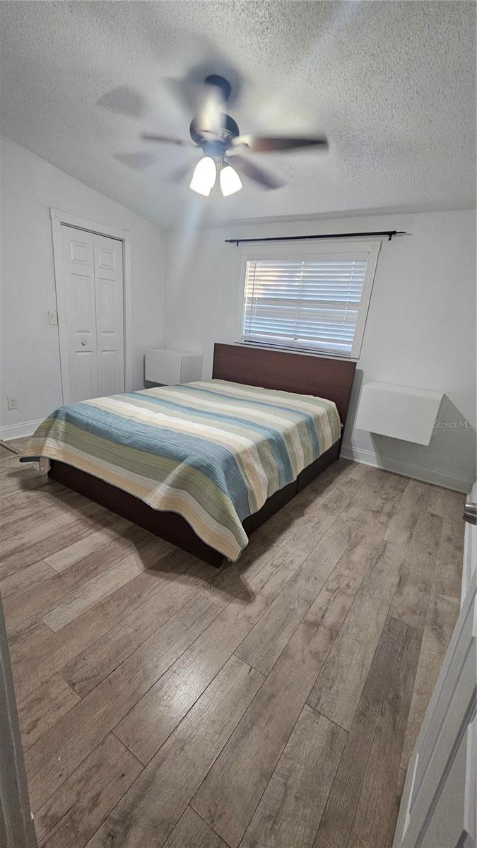 Image 12 of 21 For 3918 Oak Limb Court