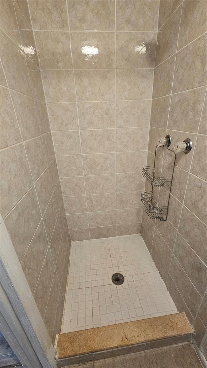 Image 13 of 21 For 3918 Oak Limb Court