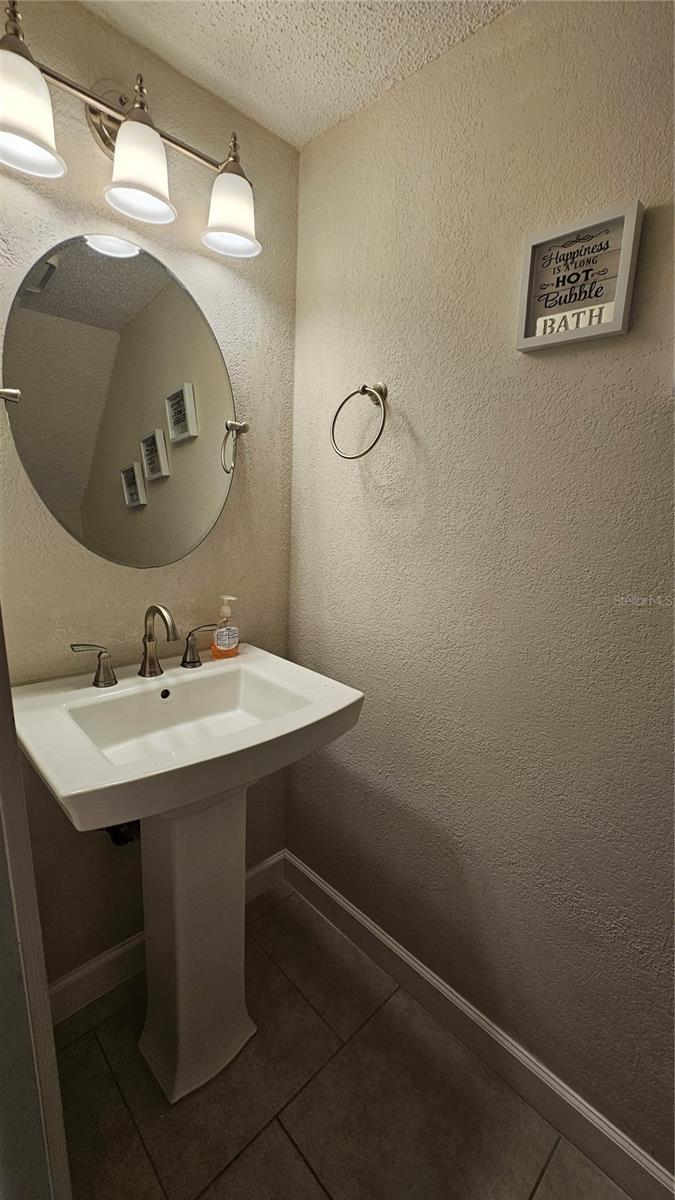 Image 6 of 21 For 3918 Oak Limb Court