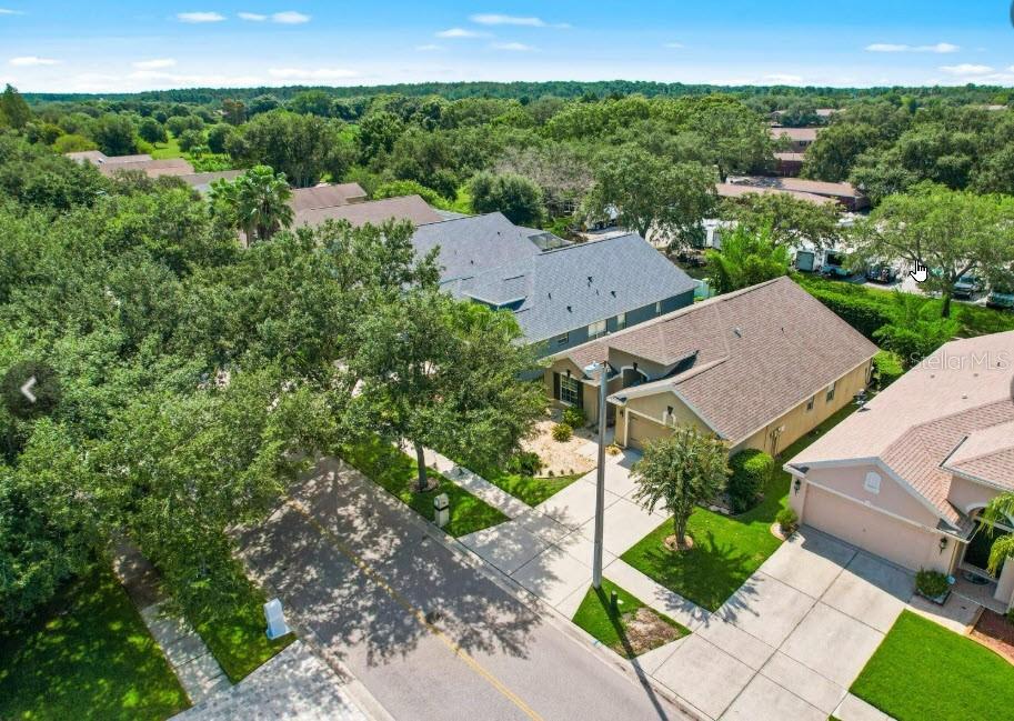 Image 11 of 27 For 18835 Maisons Drive