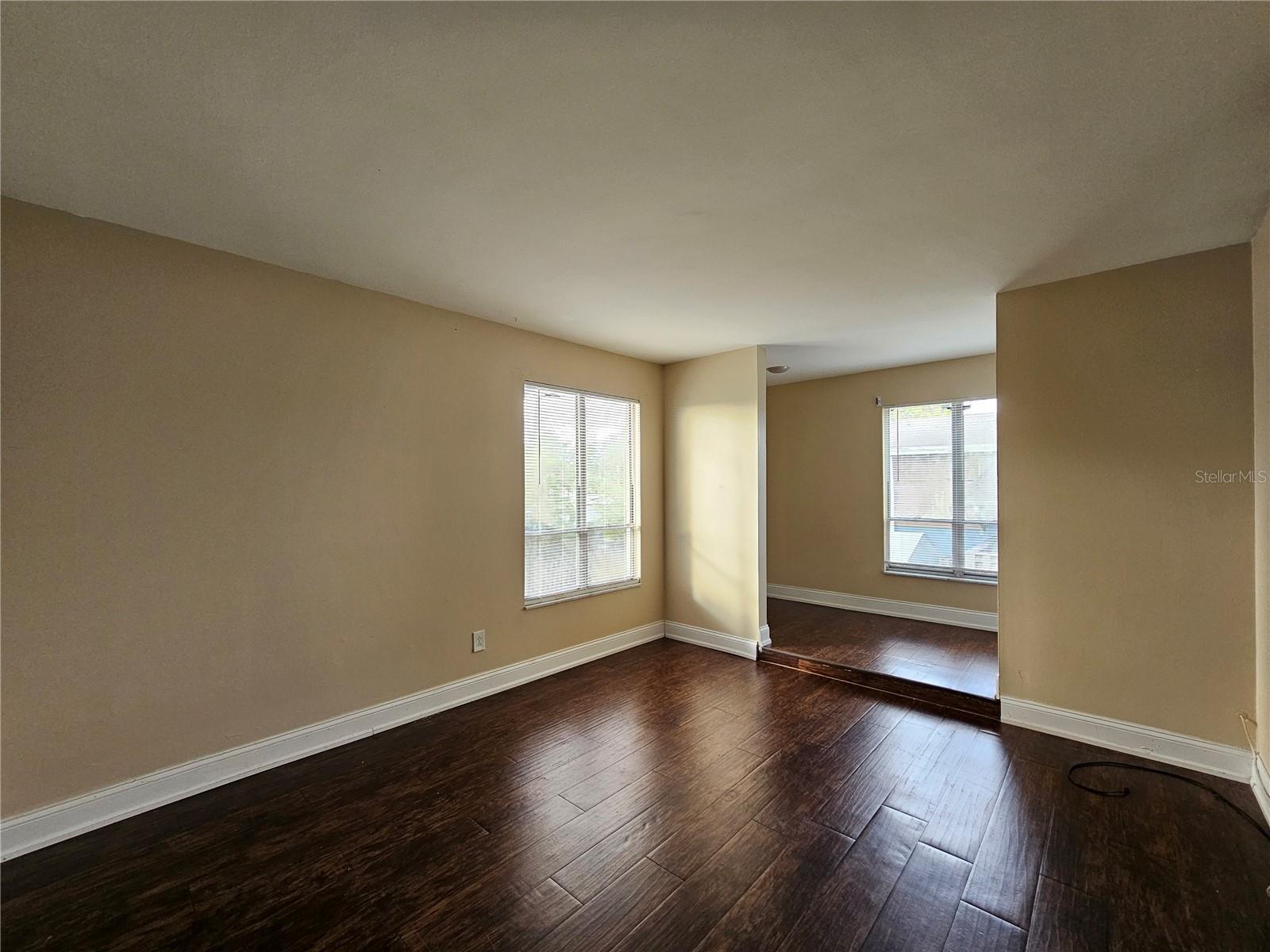 Listing photo id 8 for 7611 Paula Drive 4