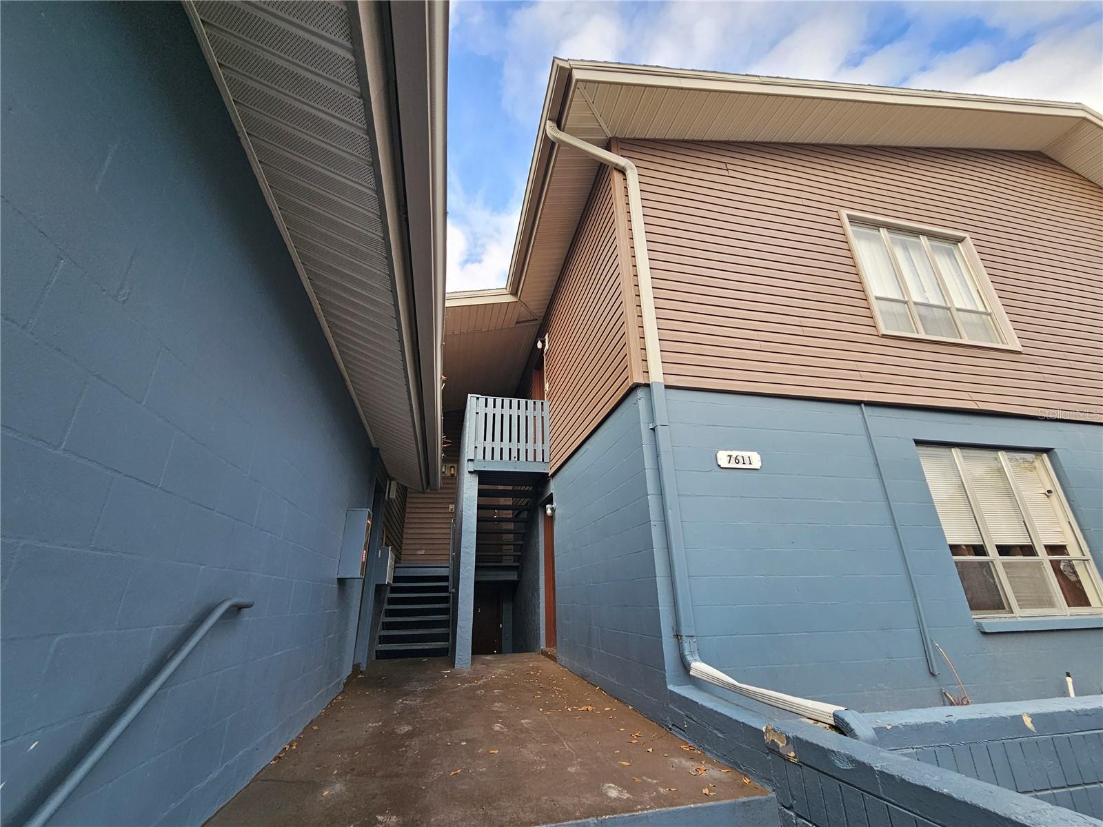 Listing photo id 0 for 7611 Paula Drive 4