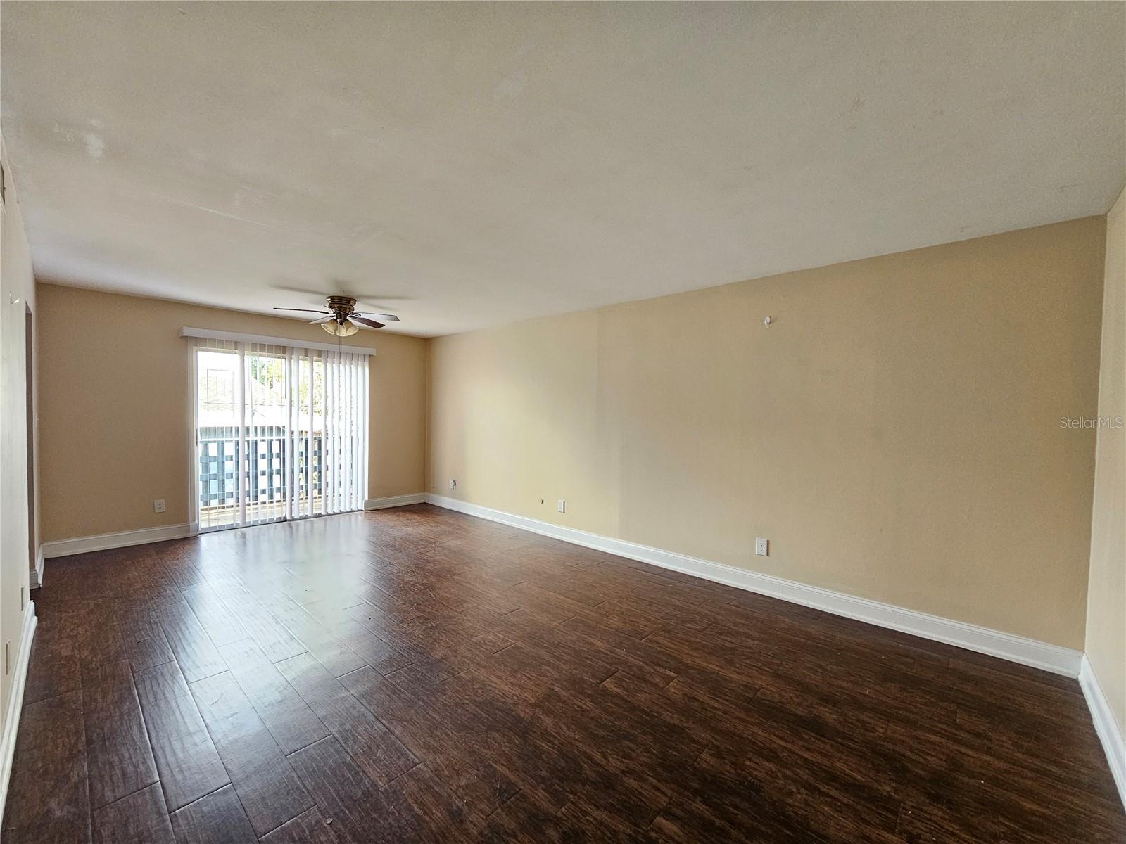 Listing photo id 2 for 7611 Paula Drive 4