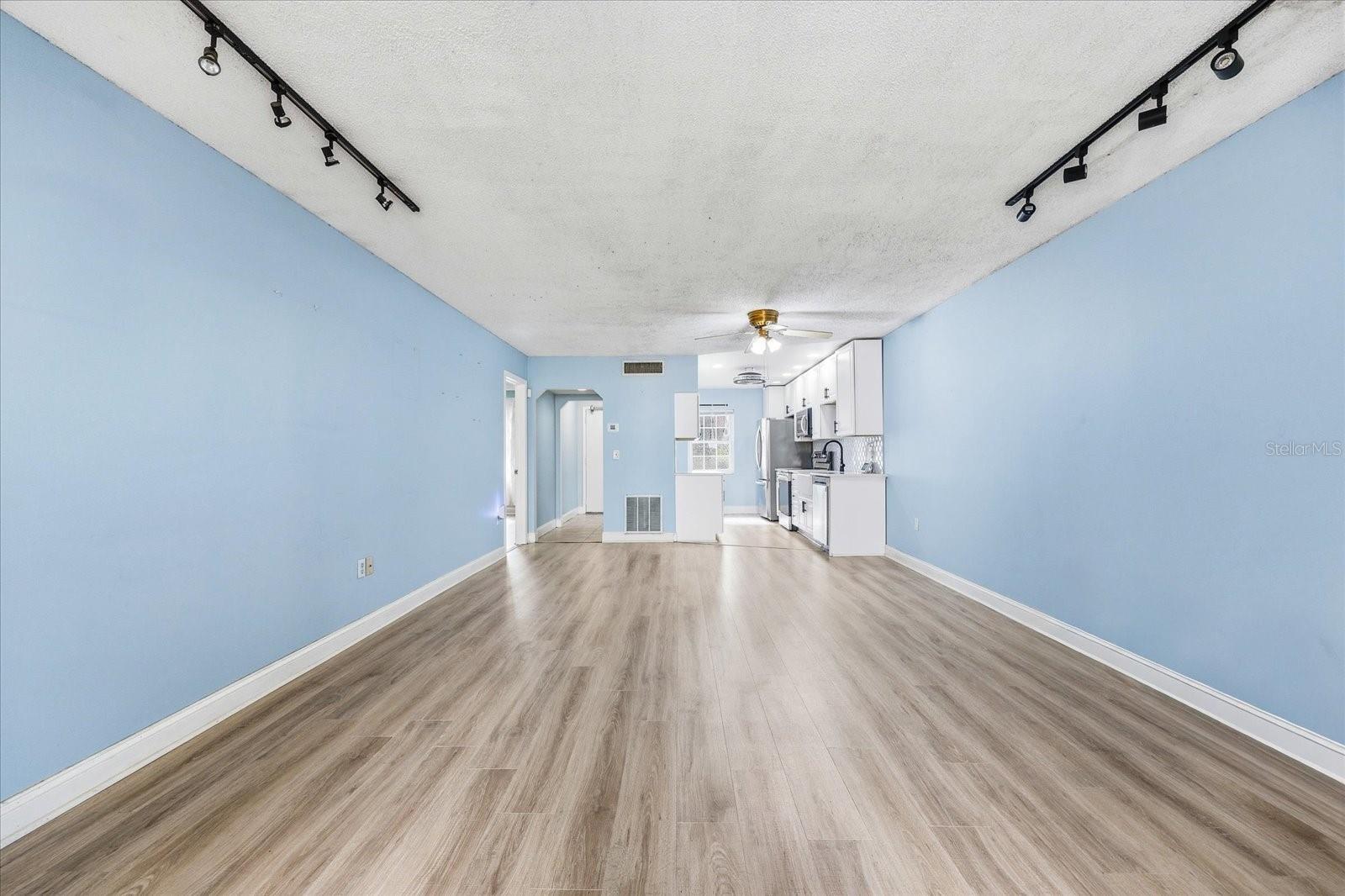 Image 10 of 32 For 8605 Bardmoor Boulevard 107a