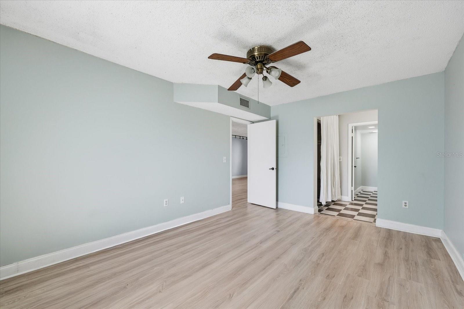 Image 16 of 32 For 8605 Bardmoor Boulevard 107a