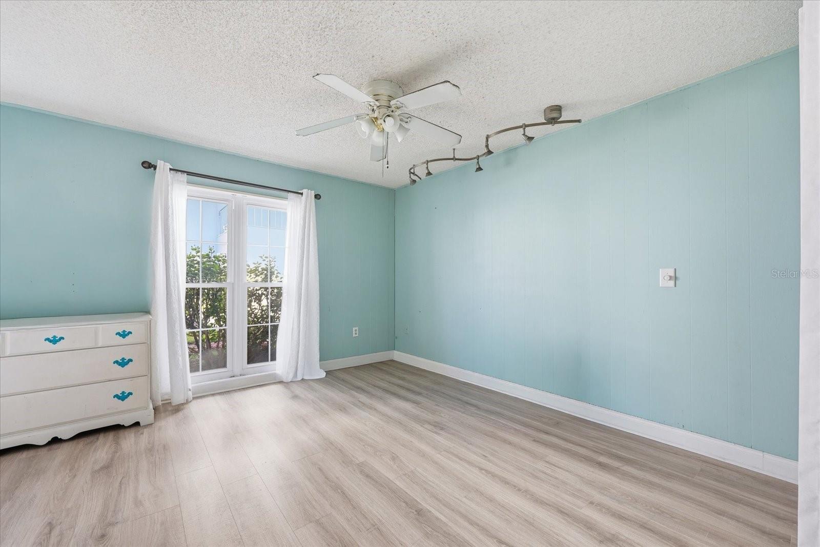 Image 20 of 32 For 8605 Bardmoor Boulevard 107a