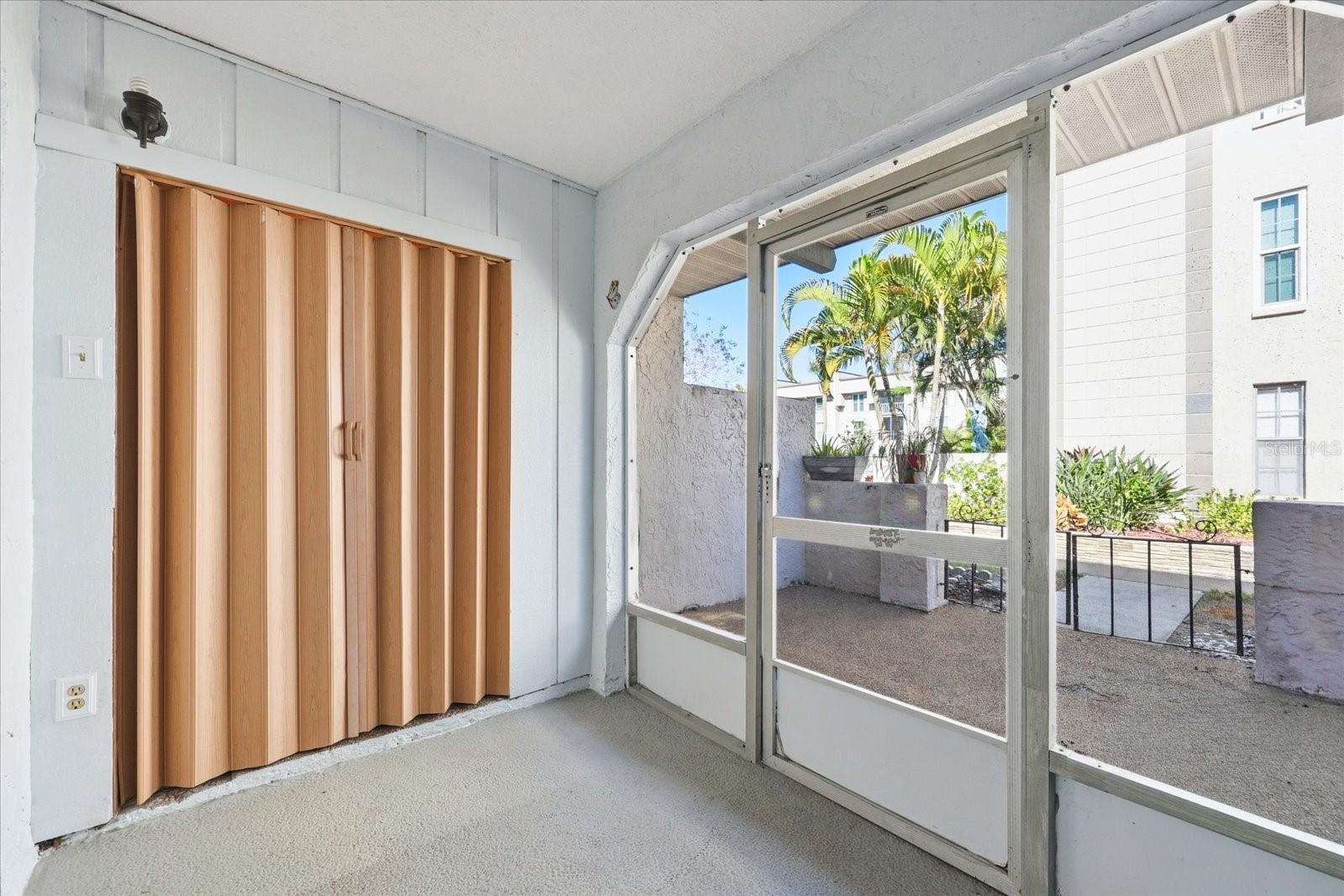 Image 25 of 32 For 8605 Bardmoor Boulevard 107a