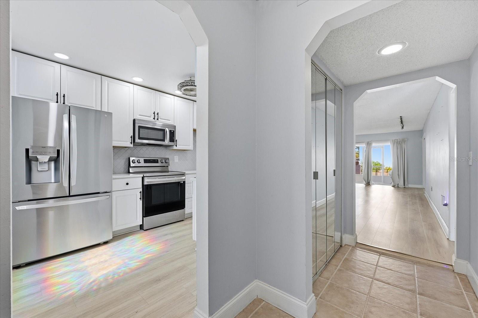 Image 6 of 32 For 8605 Bardmoor Boulevard 107a