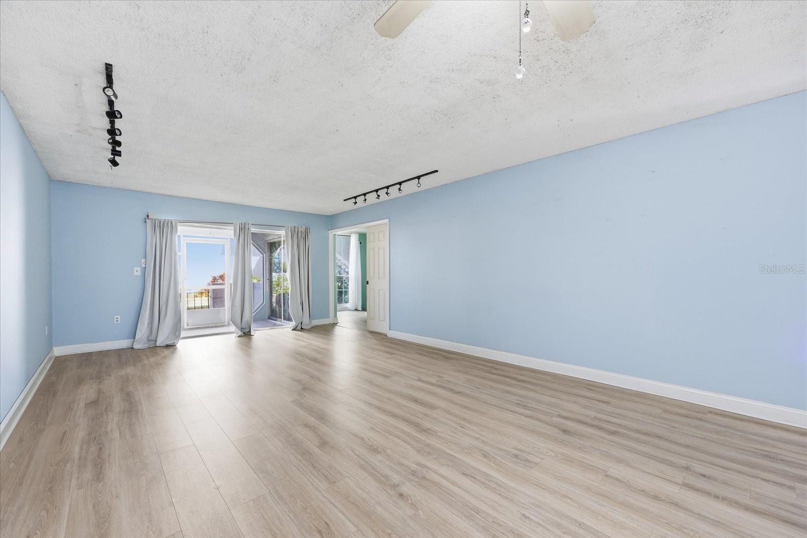 Image 8 of 32 For 8605 Bardmoor Boulevard 107a