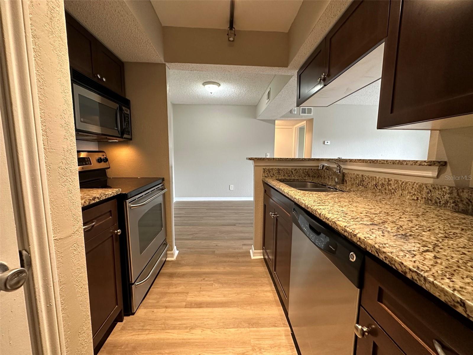 Image 11 of 27 For 10200 Gandy Boulevard N 224