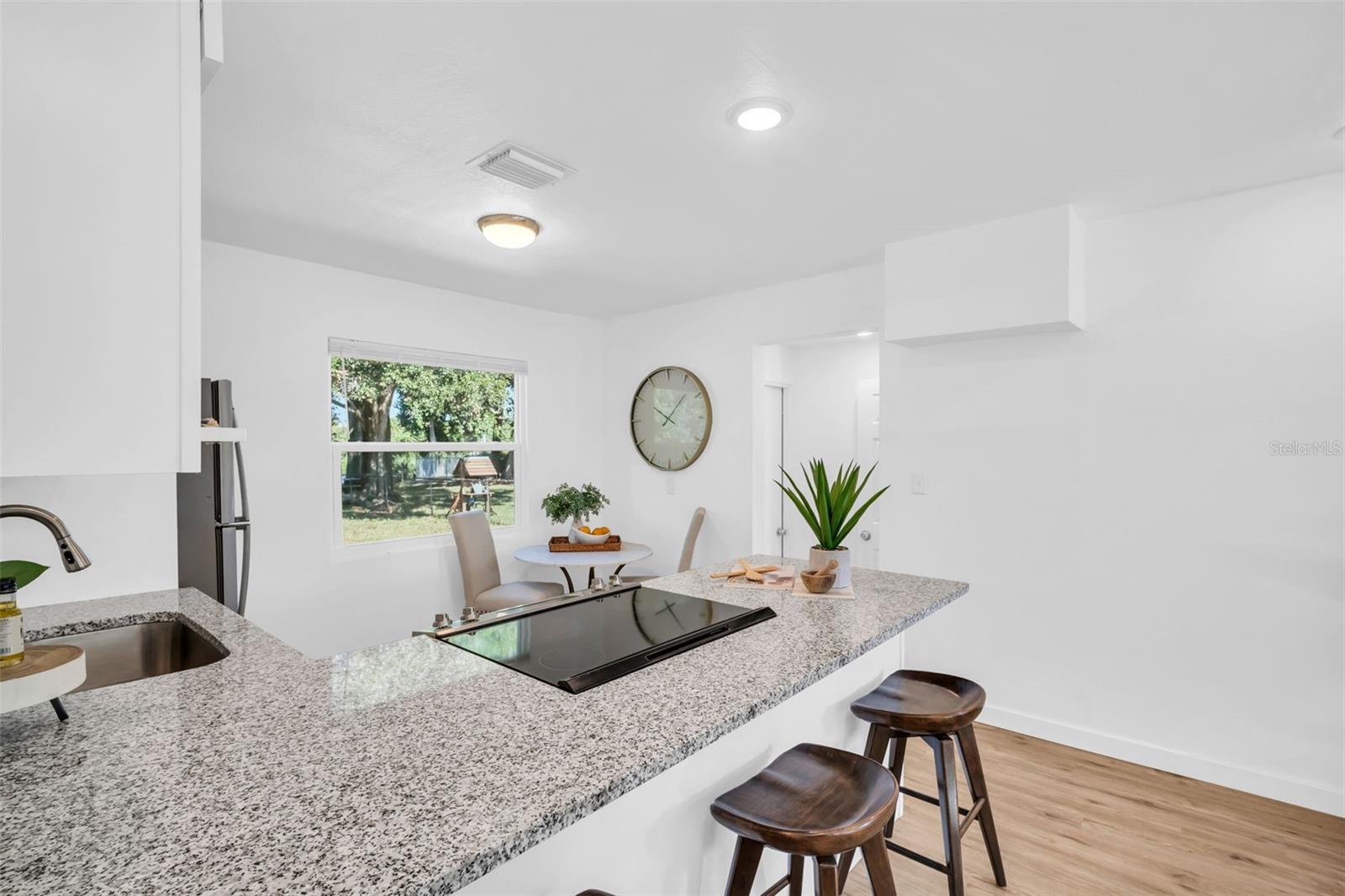 Image 10 of 32 For 6055 7th Avenue S