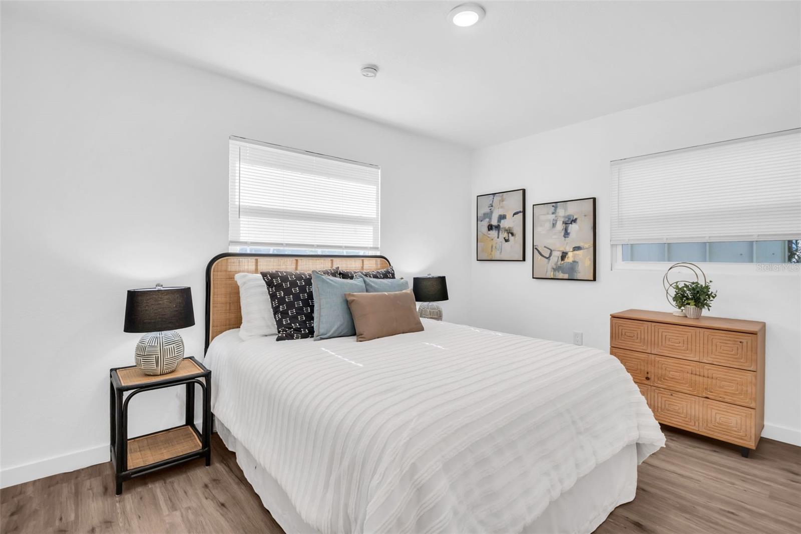 Image 13 of 32 For 6055 7th Avenue S