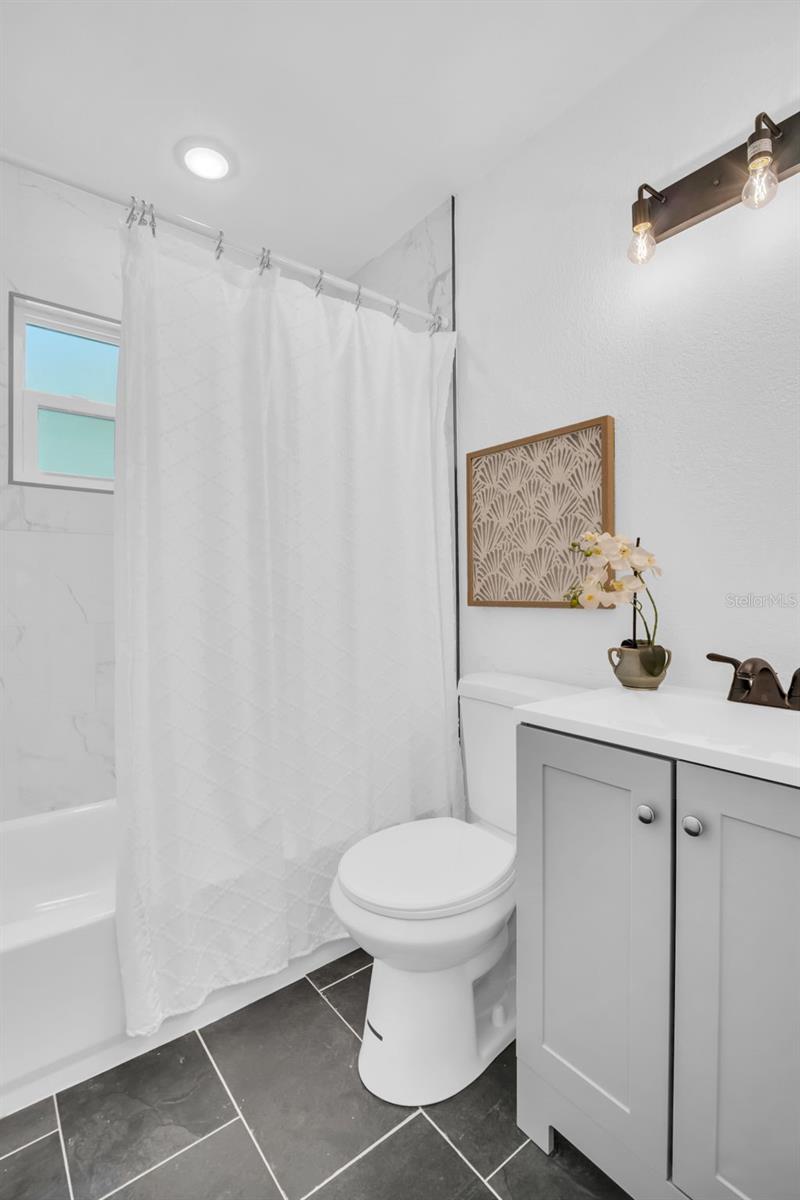 Image 17 of 32 For 6055 7th Avenue S