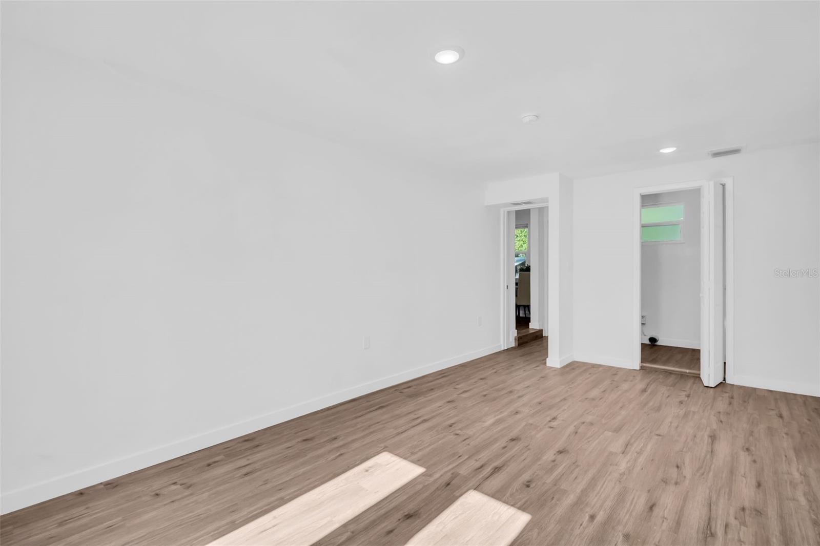 Image 22 of 32 For 6055 7th Avenue S