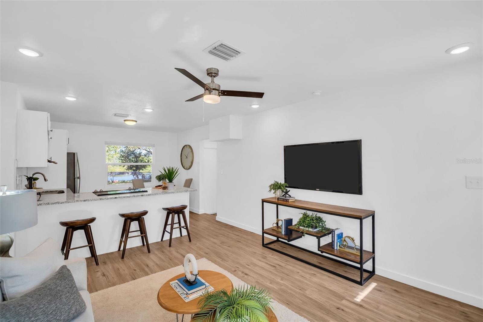 Image 6 of 32 For 6055 7th Avenue S