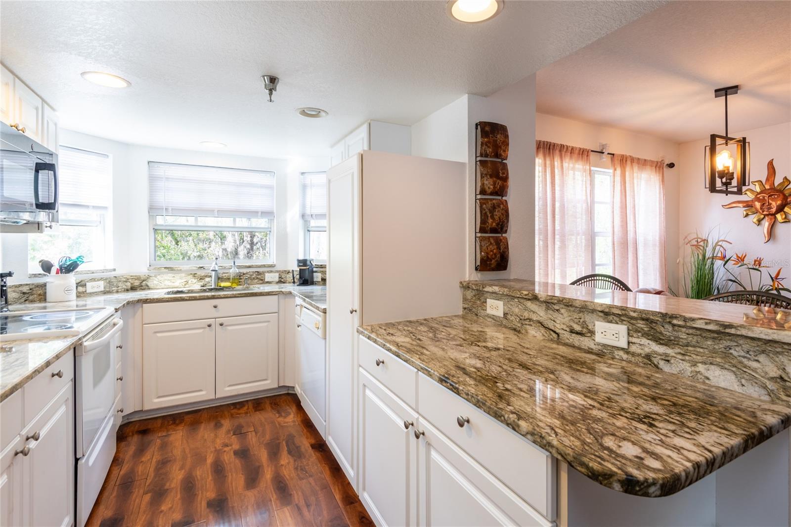 Image 13 of 31 For 21107 Fountain View Lane 5201