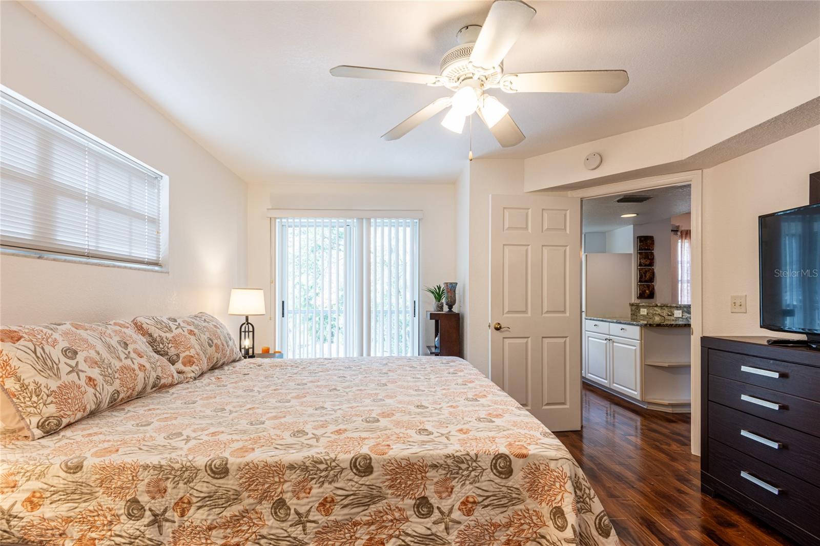 Image 22 of 31 For 21107 Fountain View Lane 5201