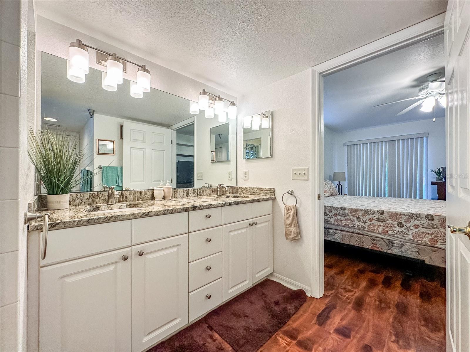 Image 26 of 31 For 21107 Fountain View Lane 5201