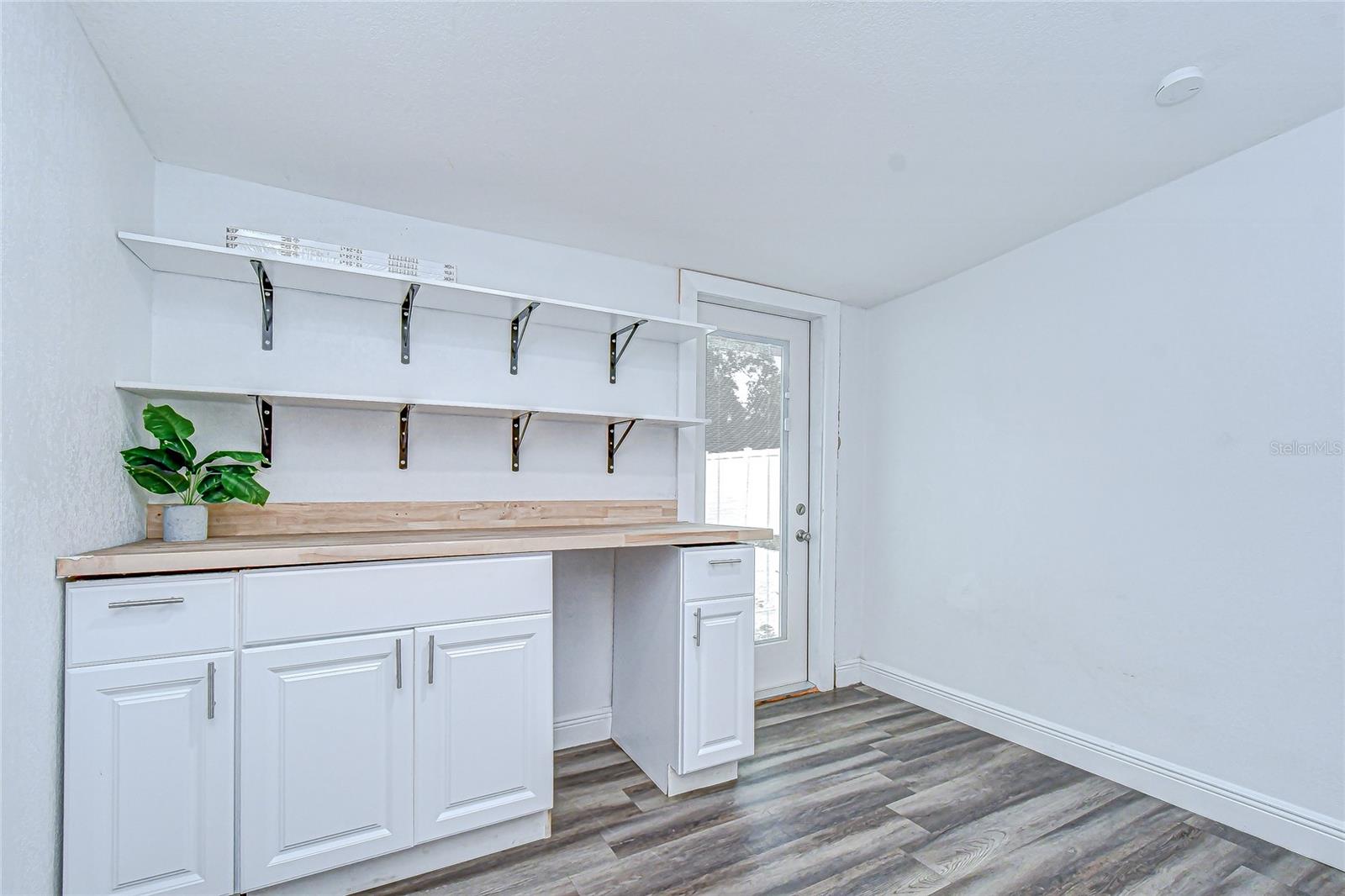 Image 15 of 45 For 645 38th Avenue S