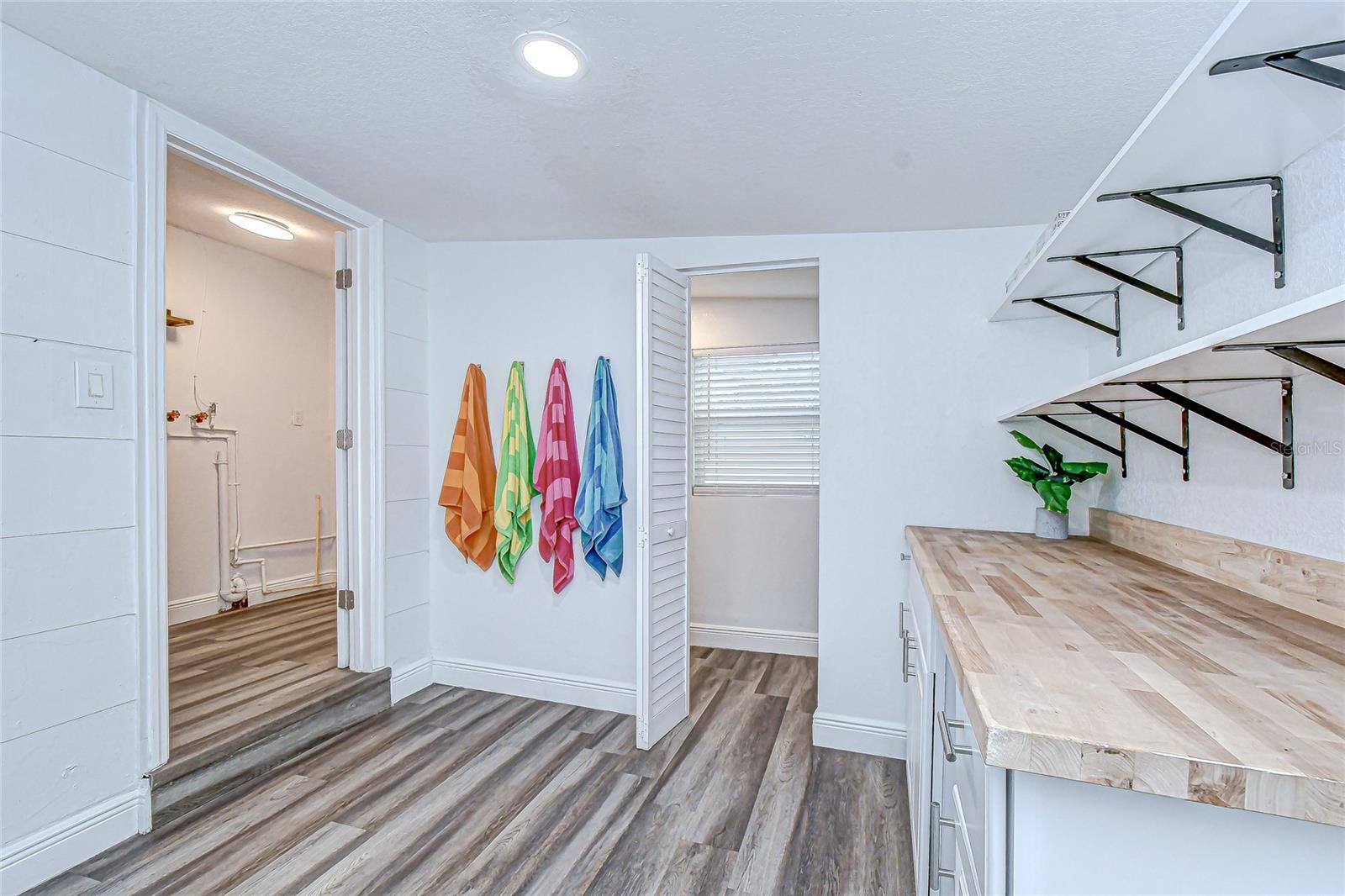 Image 16 of 45 For 645 38th Avenue S