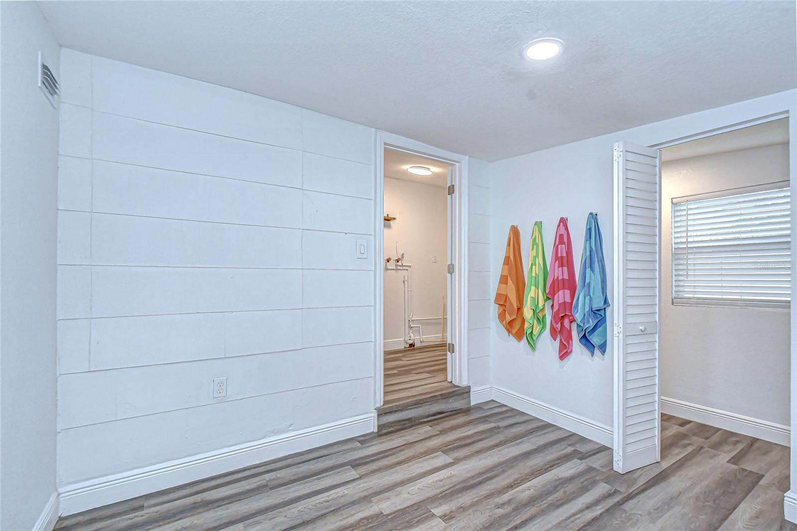 Image 17 of 45 For 645 38th Avenue S