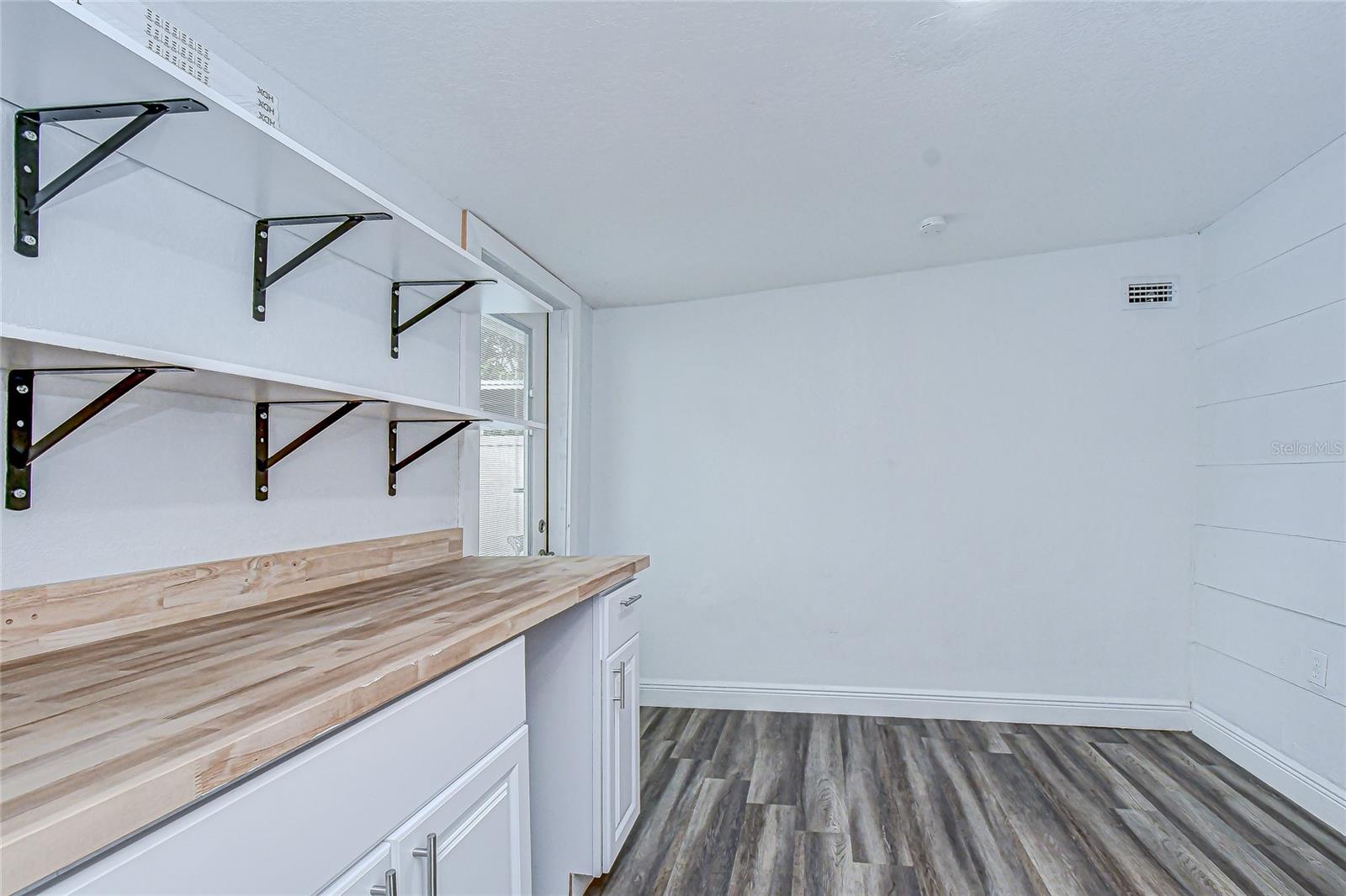 Image 18 of 45 For 645 38th Avenue S