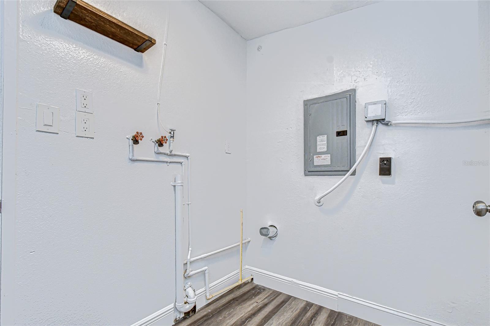 Image 19 of 45 For 645 38th Avenue S