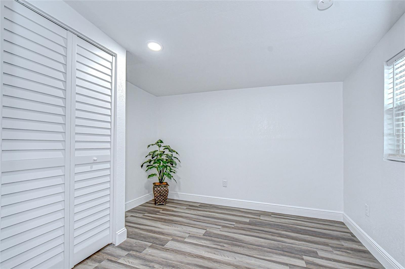 Image 25 of 45 For 645 38th Avenue S