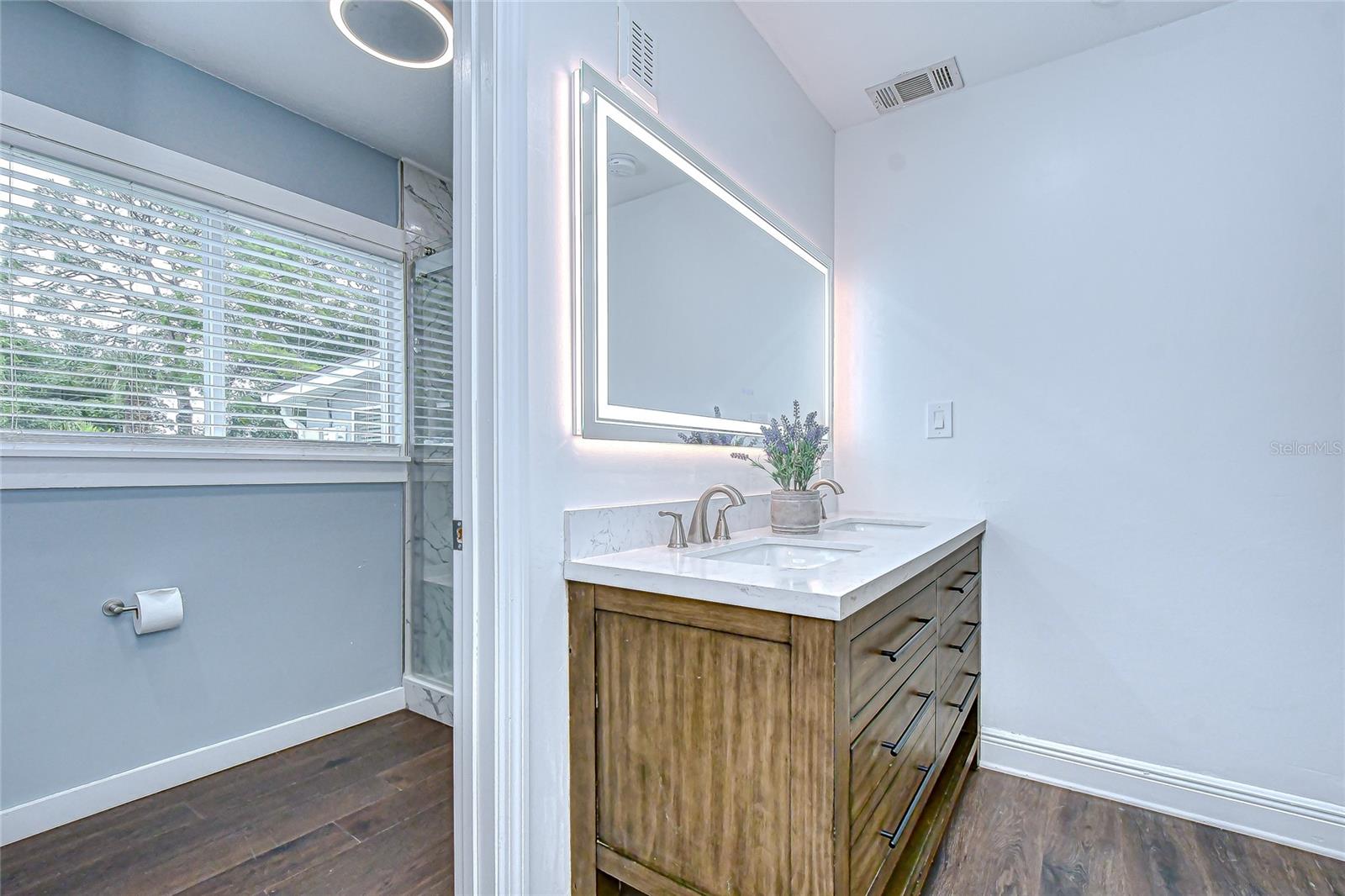 Image 35 of 45 For 645 38th Avenue S