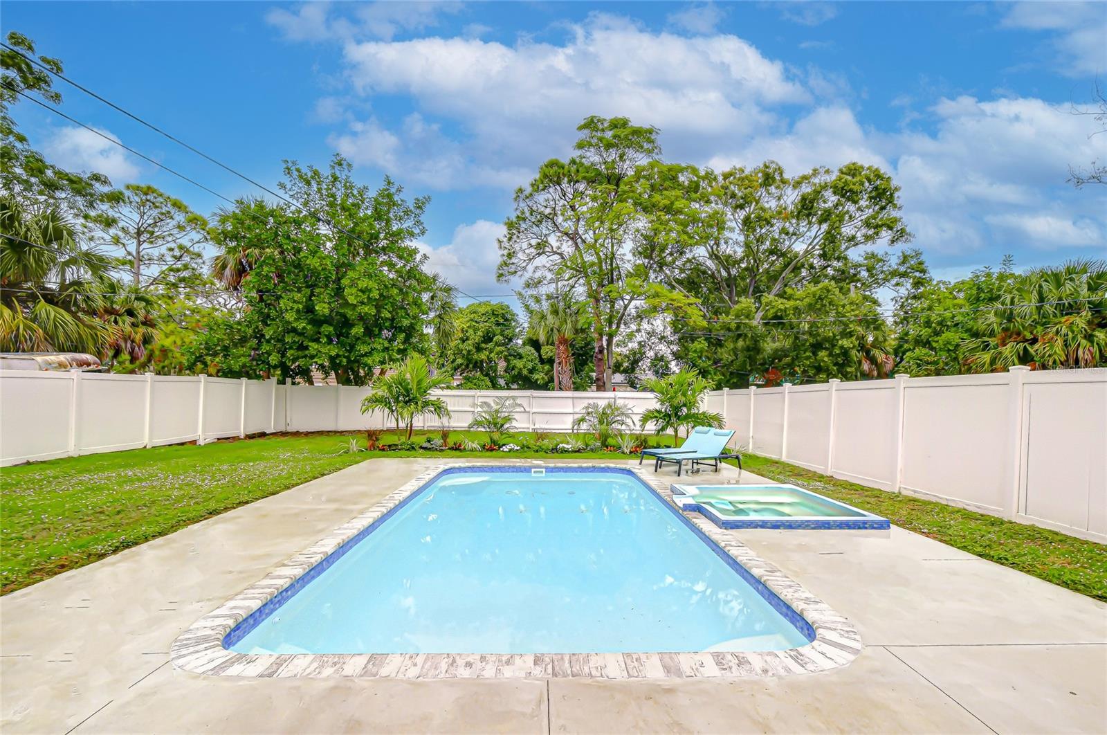 Image 39 of 45 For 645 38th Avenue S