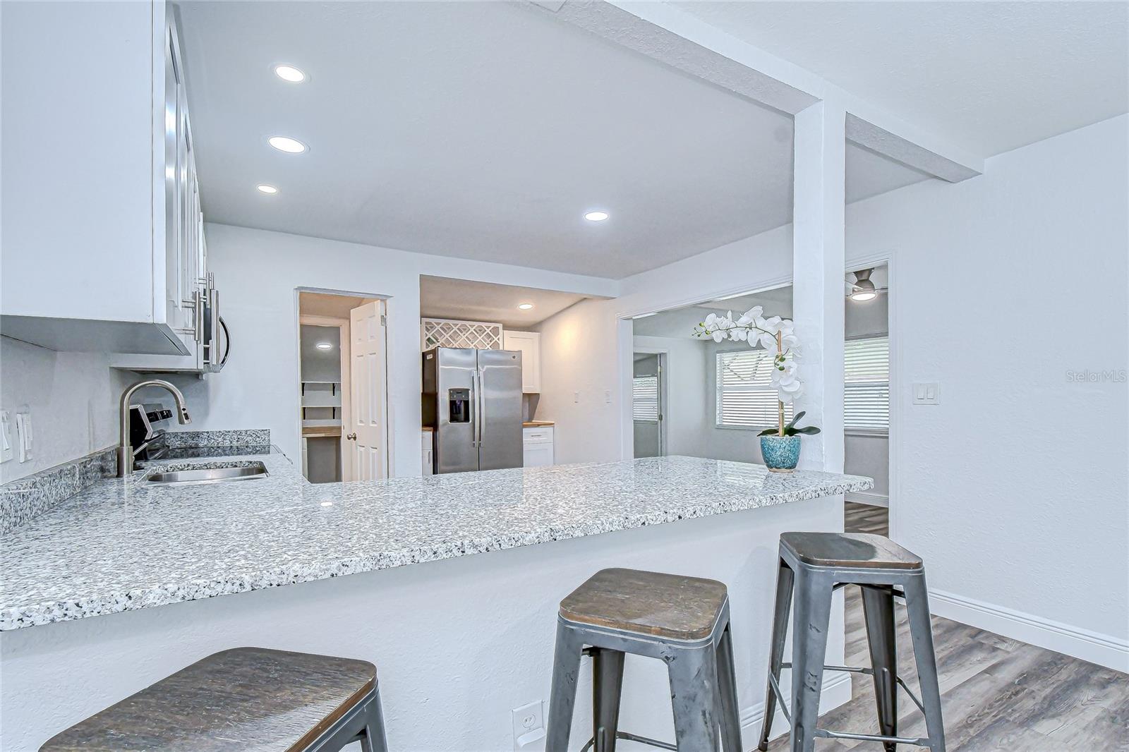 Image 8 of 45 For 645 38th Avenue S