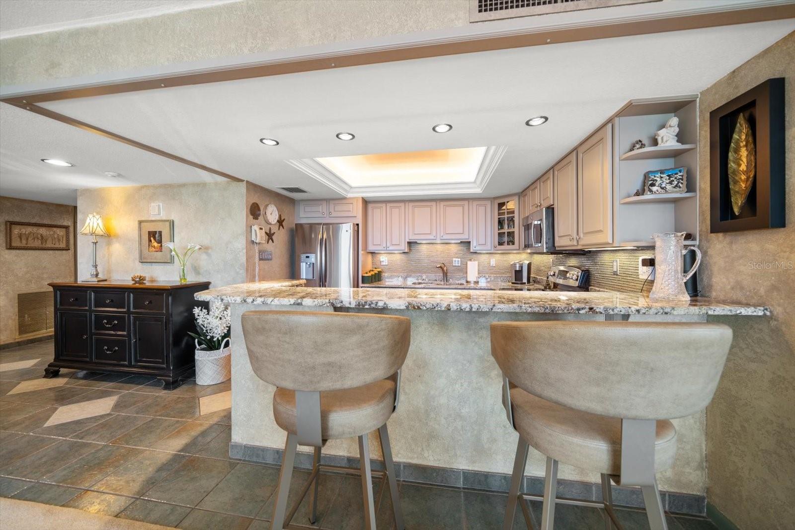 Listing photo id 12 for 7600 Bayshore Drive 204