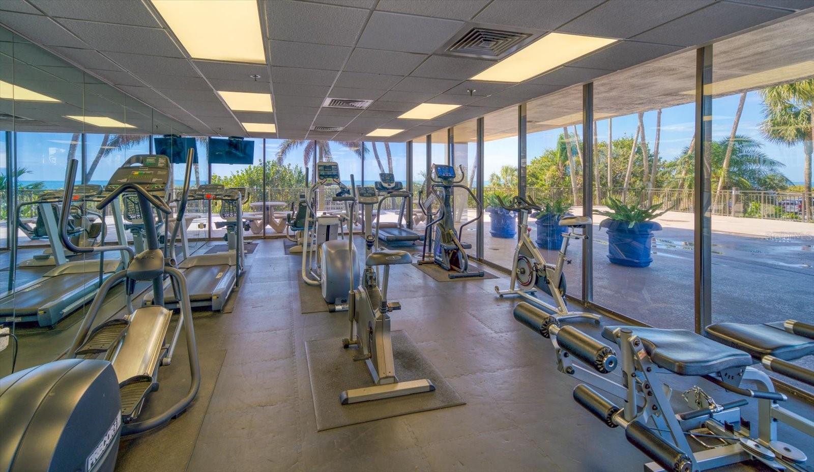 Listing photo id 27 for 7600 Bayshore Drive 204