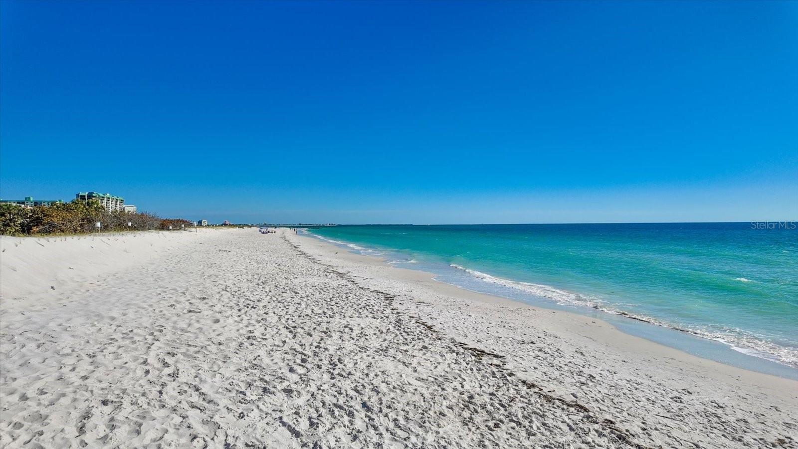 Listing photo id 31 for 7600 Bayshore Drive 204