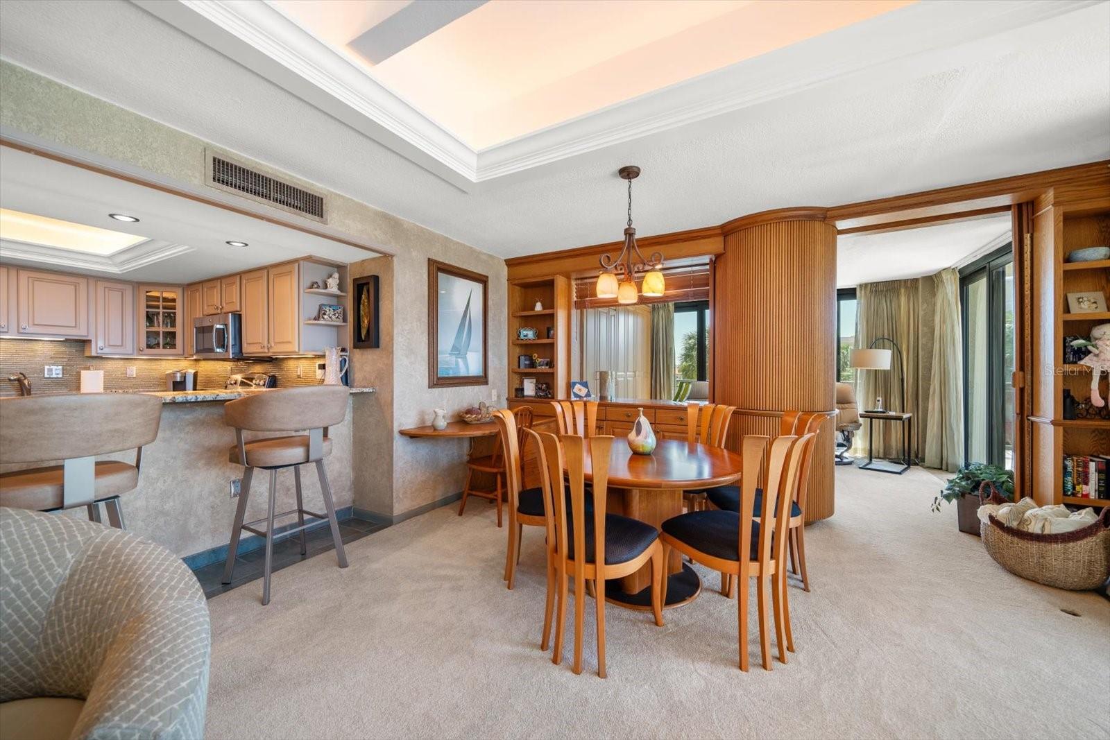 Listing photo id 7 for 7600 Bayshore Drive 204