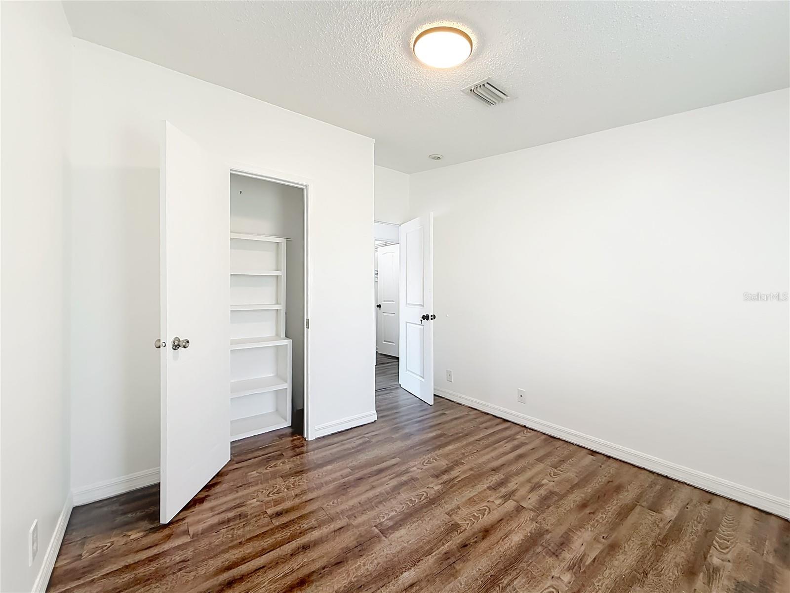 Image 21 of 41 For 15020 104th Court