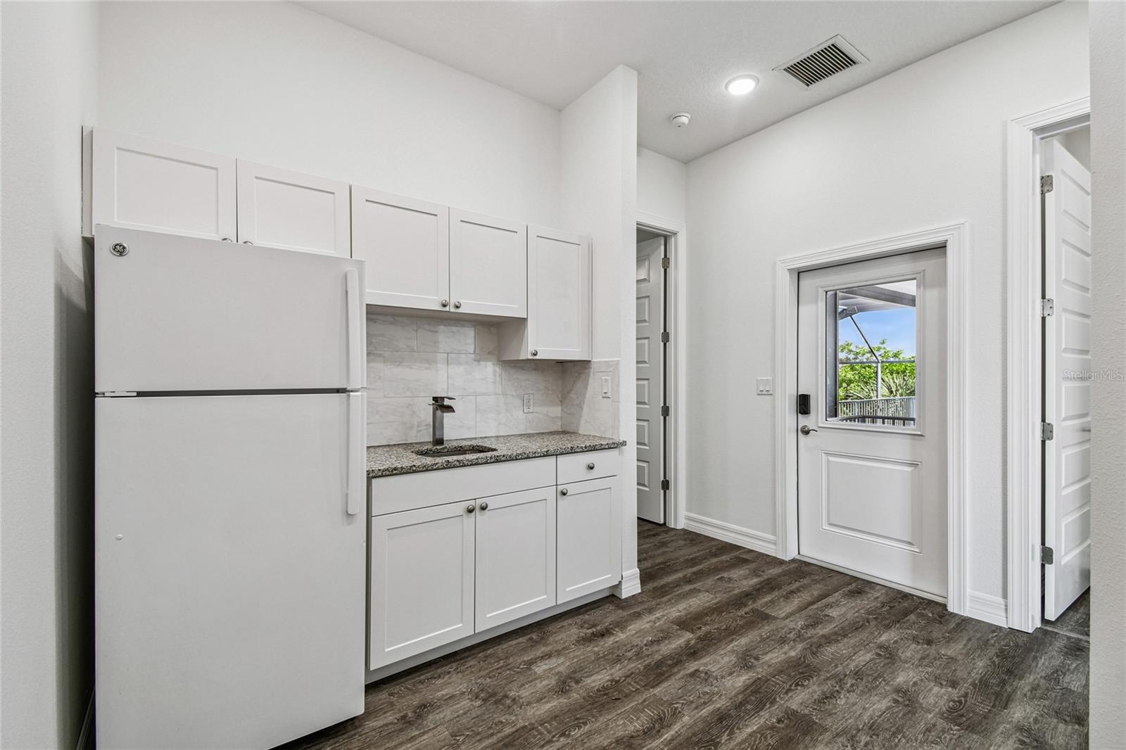 Image 42 of 71 For 10555 Lake Breeze Drive