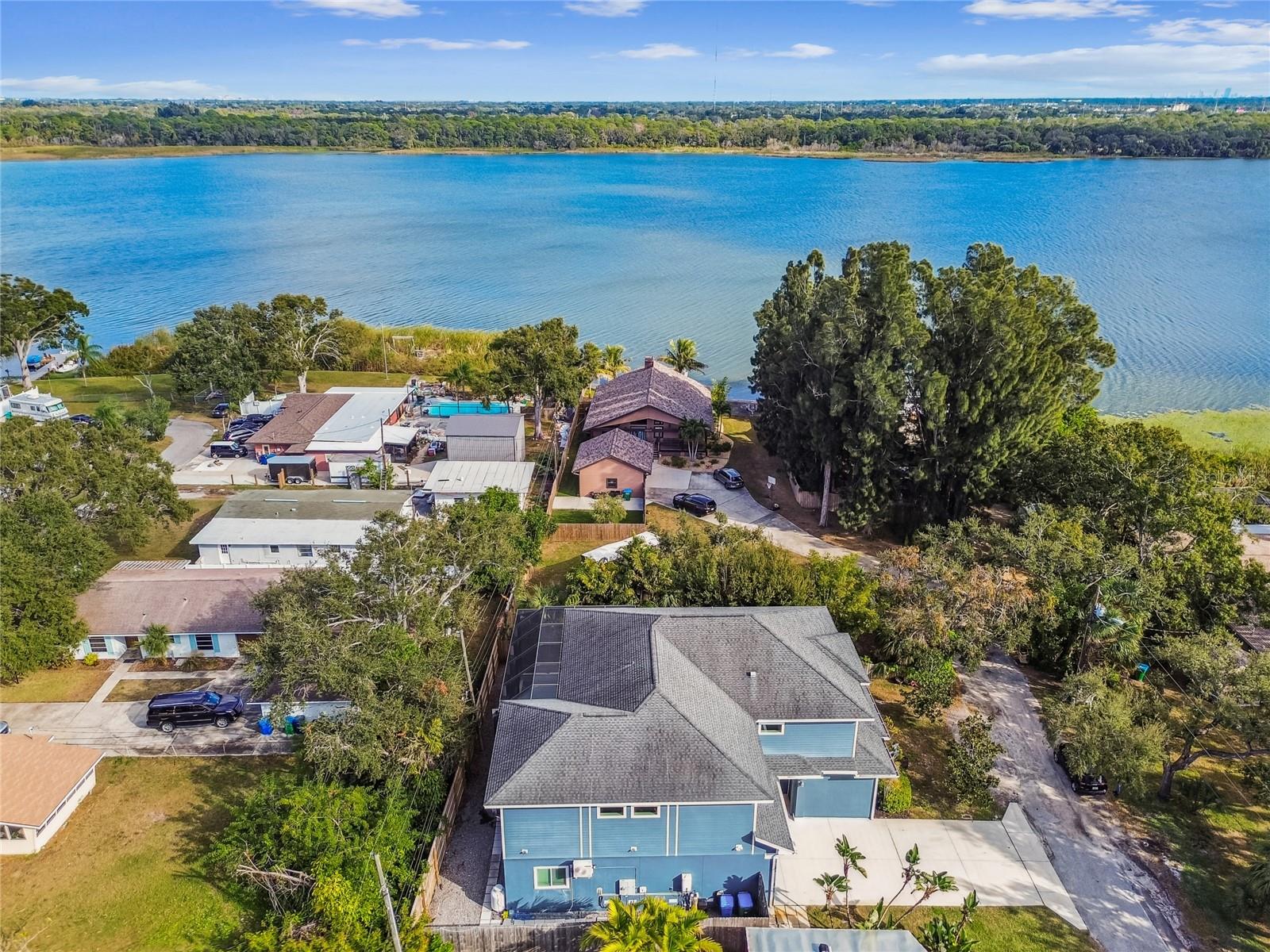 Image 5 of 71 For 10555 Lake Breeze Drive