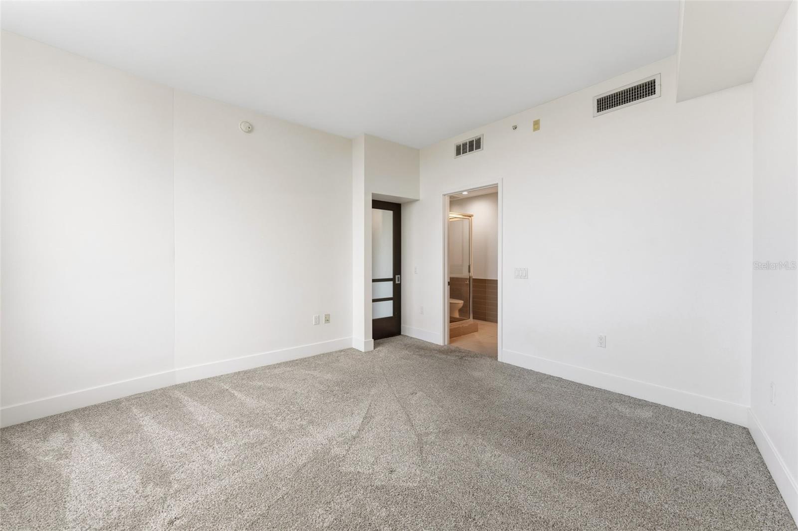 Image 10 of 23 For 912 Channelside Drive 2601