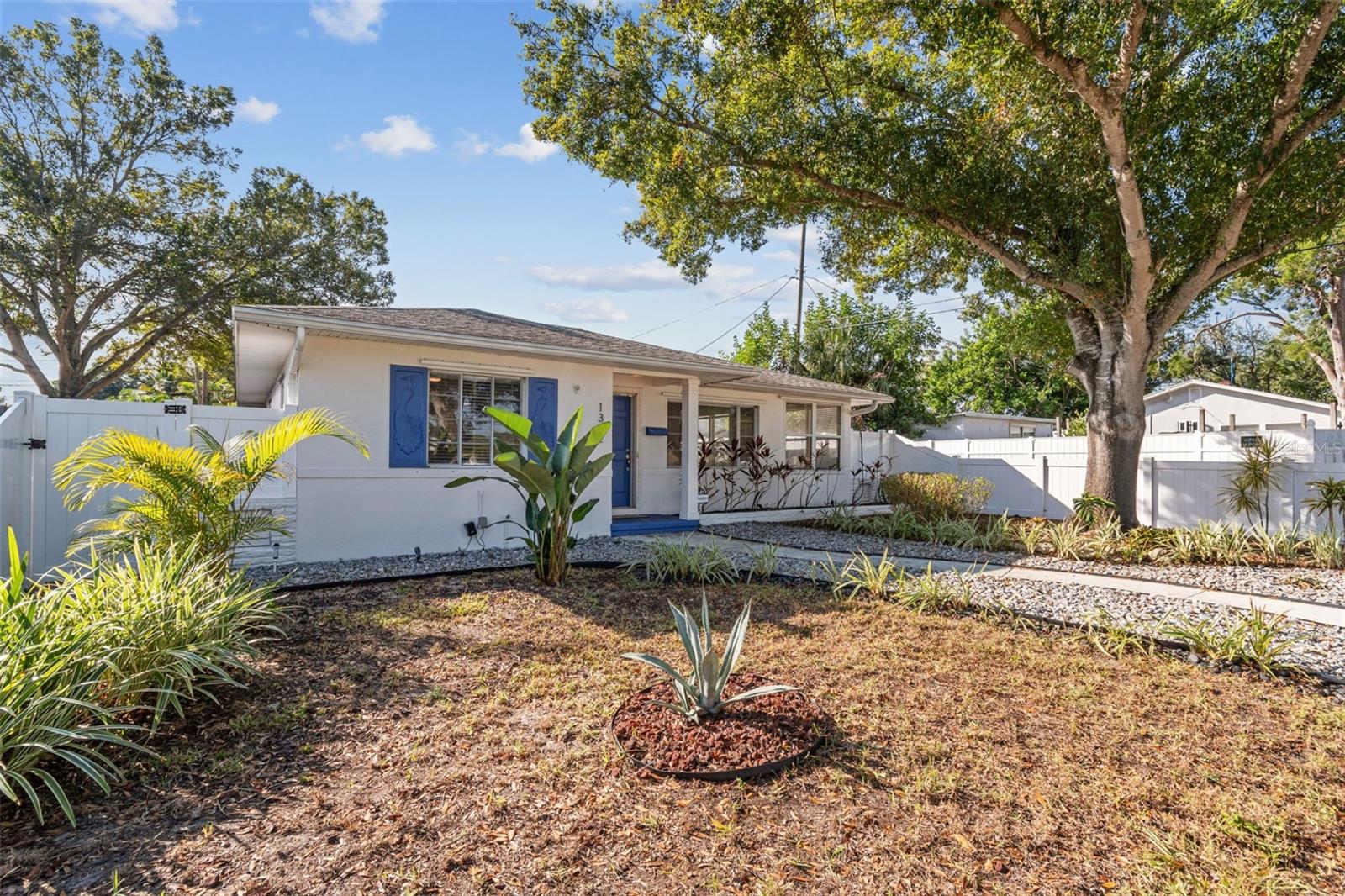 Listing photo id 0 for 1322 48th Avenue N