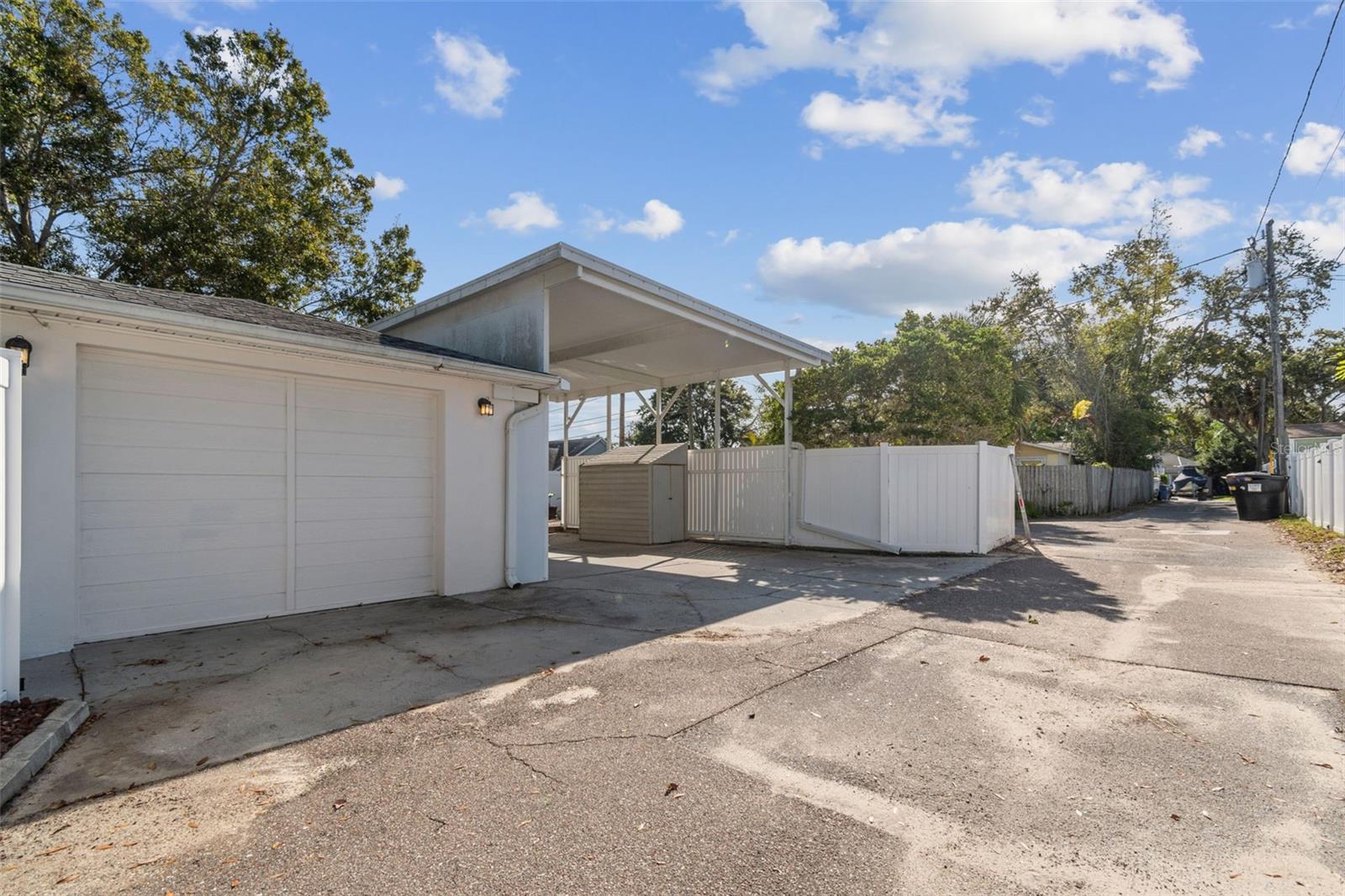 Listing photo id 61 for 1322 48th Avenue N