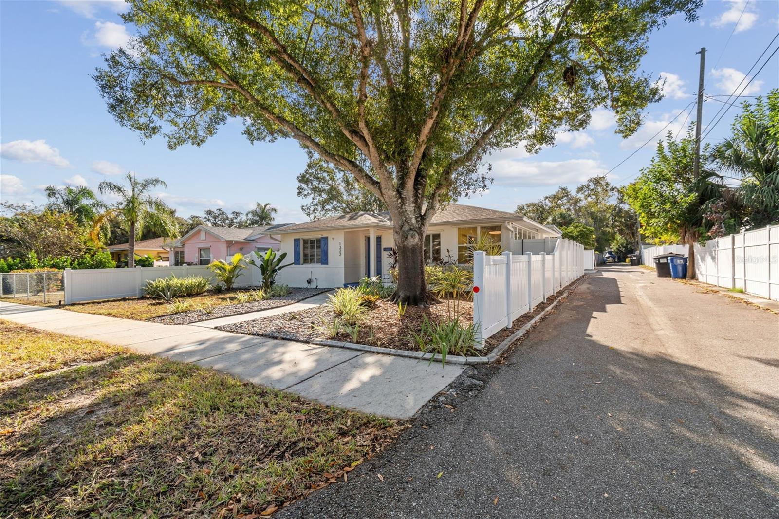 Listing photo id 65 for 1322 48th Avenue N