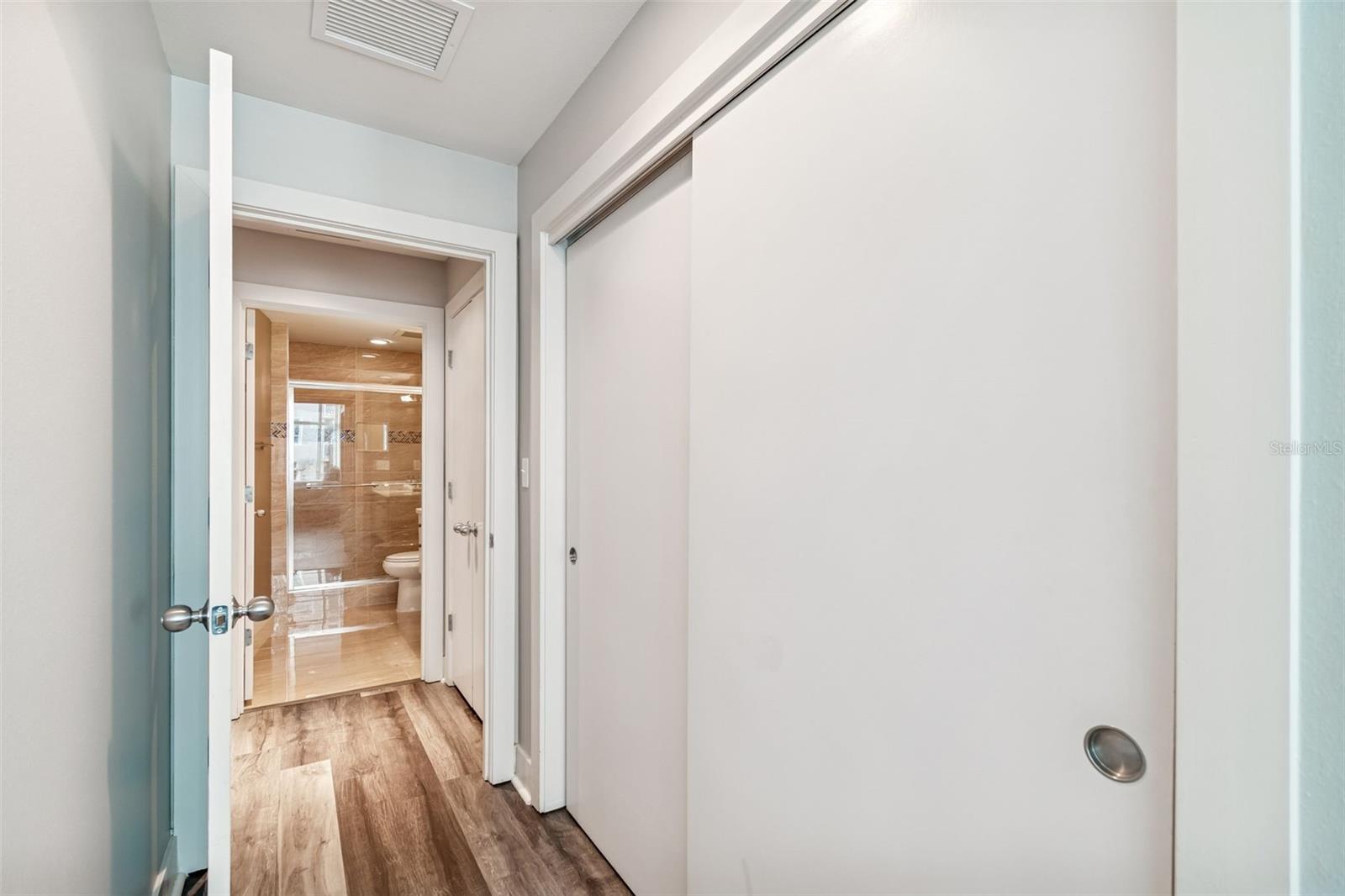 Image 13 of 40 For 1120 Kennedy Boulevard 312