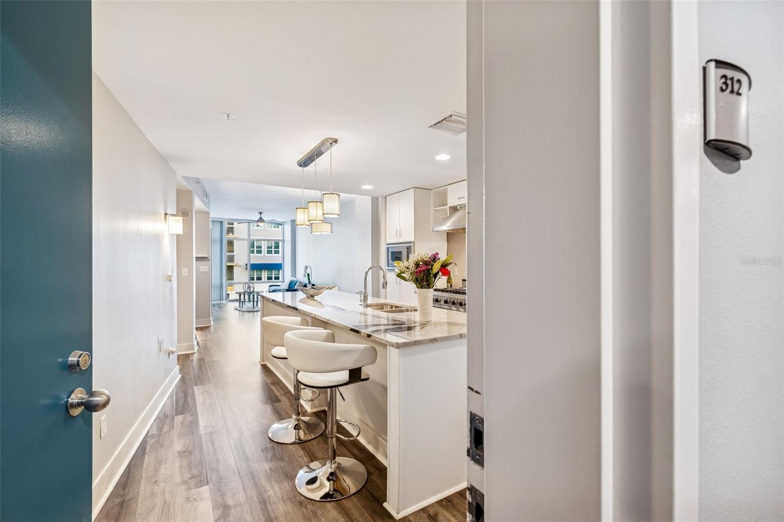 Image 2 of 40 For 1120 Kennedy Boulevard 312