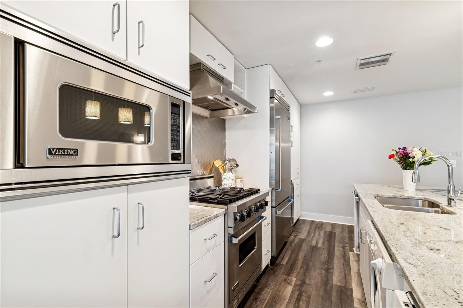 Image 6 of 40 For 1120 Kennedy Boulevard 312