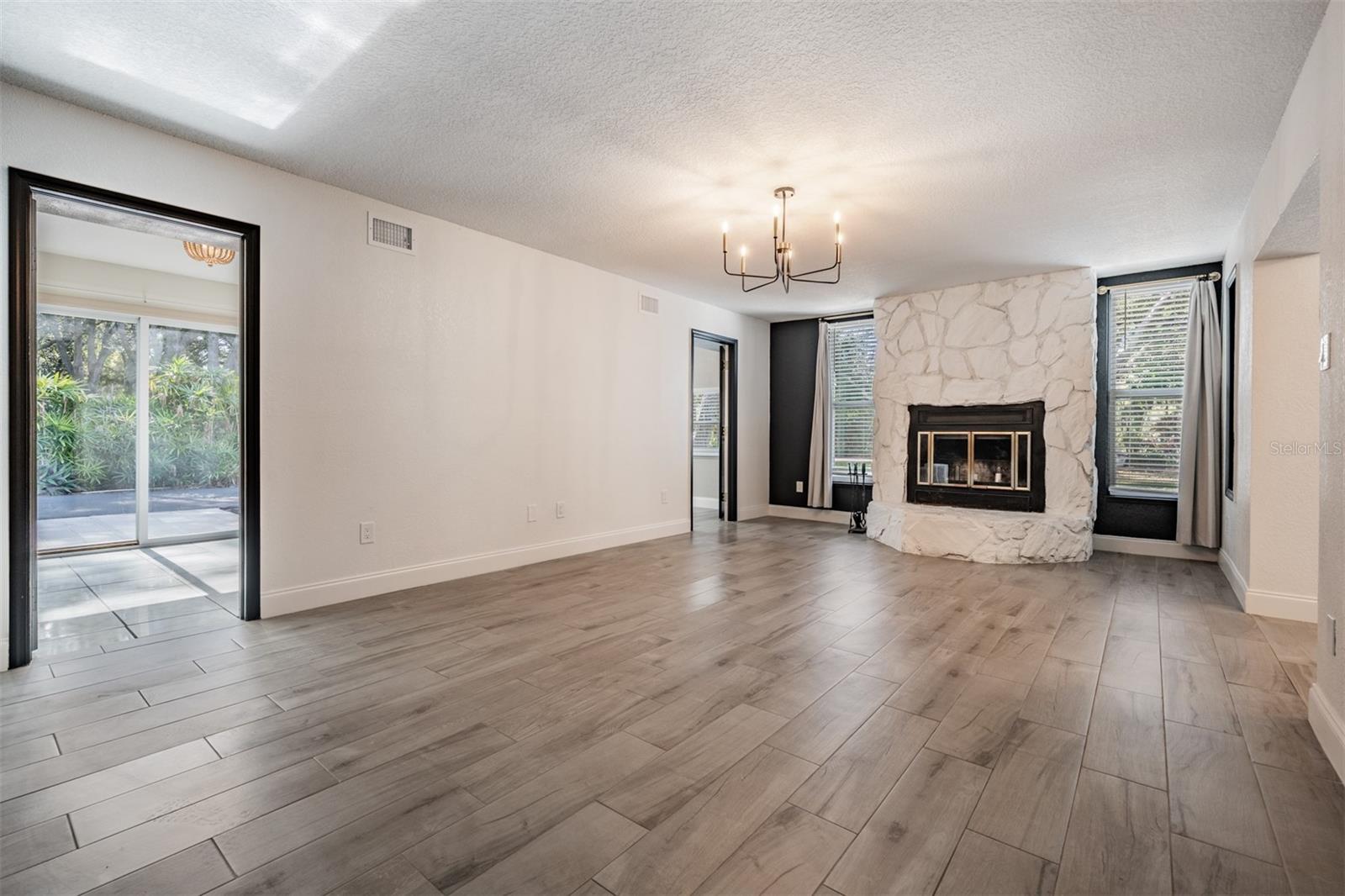 Image 15 of 49 For 11715 59th Way N