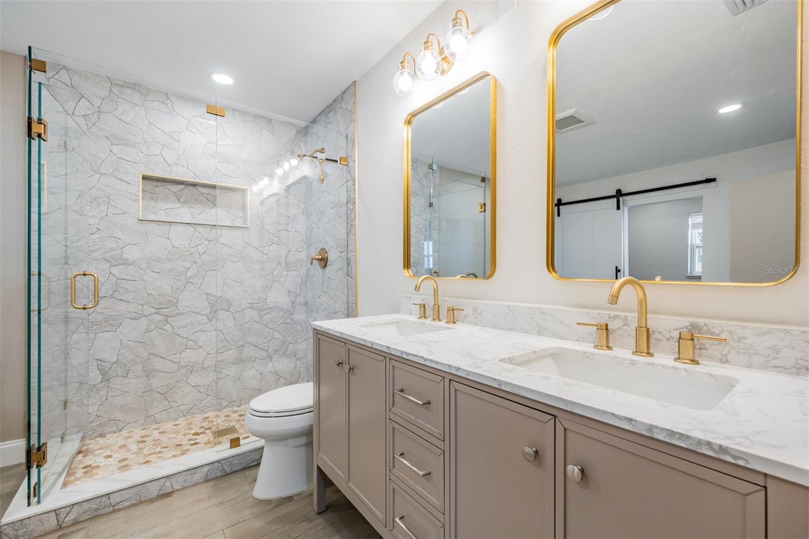 Image 21 of 49 For 11715 59th Way N