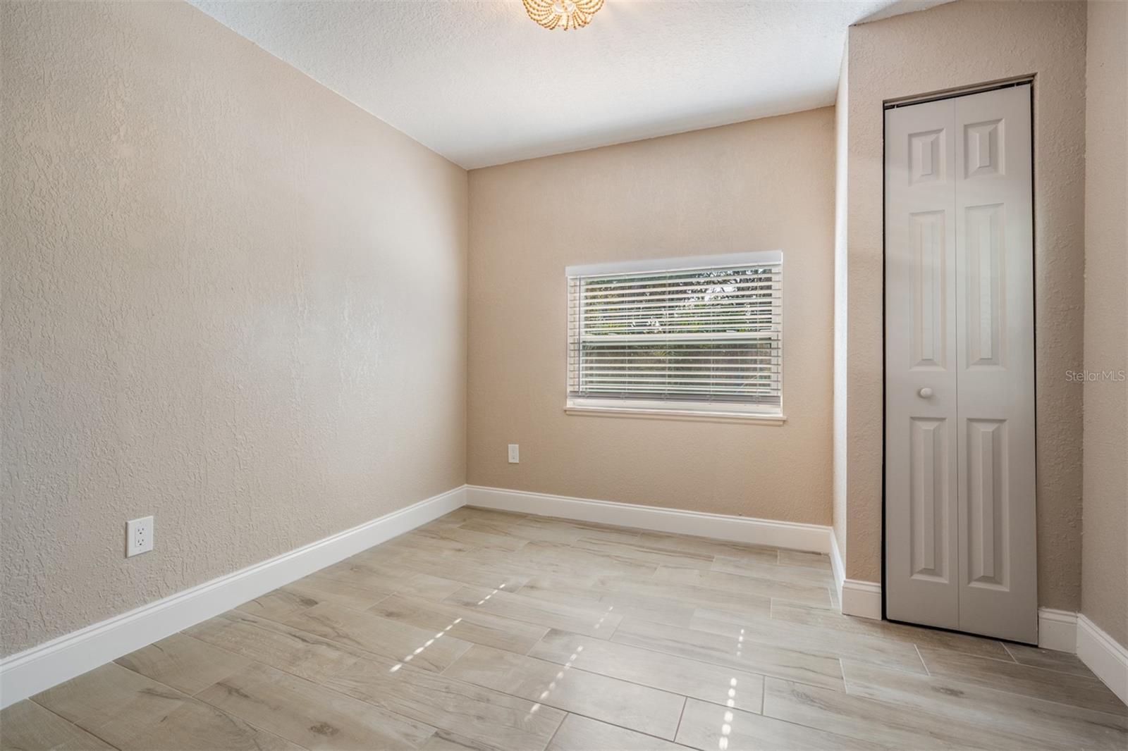 Image 27 of 49 For 11715 59th Way N